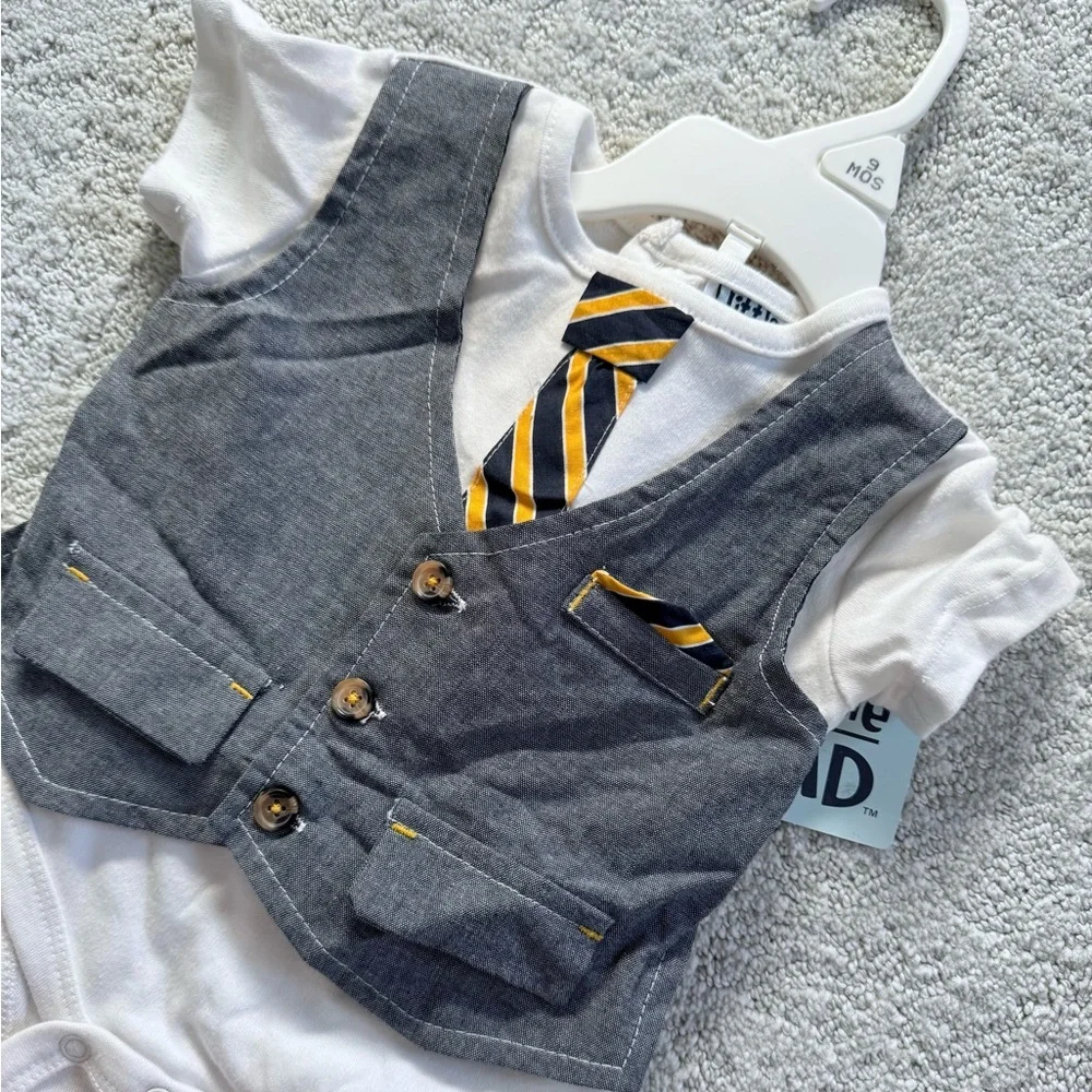 Stylish Gray and Yellow Baby Vest Set